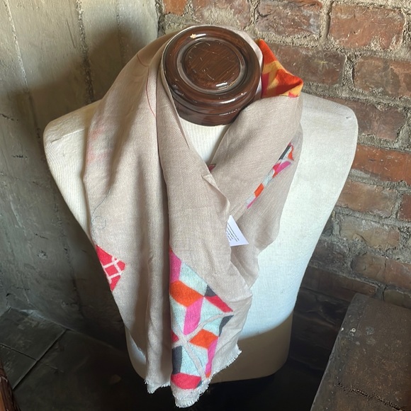 Hand stitched KITE scarf by Plume Noire NEW - Picture 3 of 8